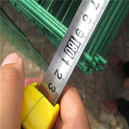 小區鋼絲網(wǎng)圍欄